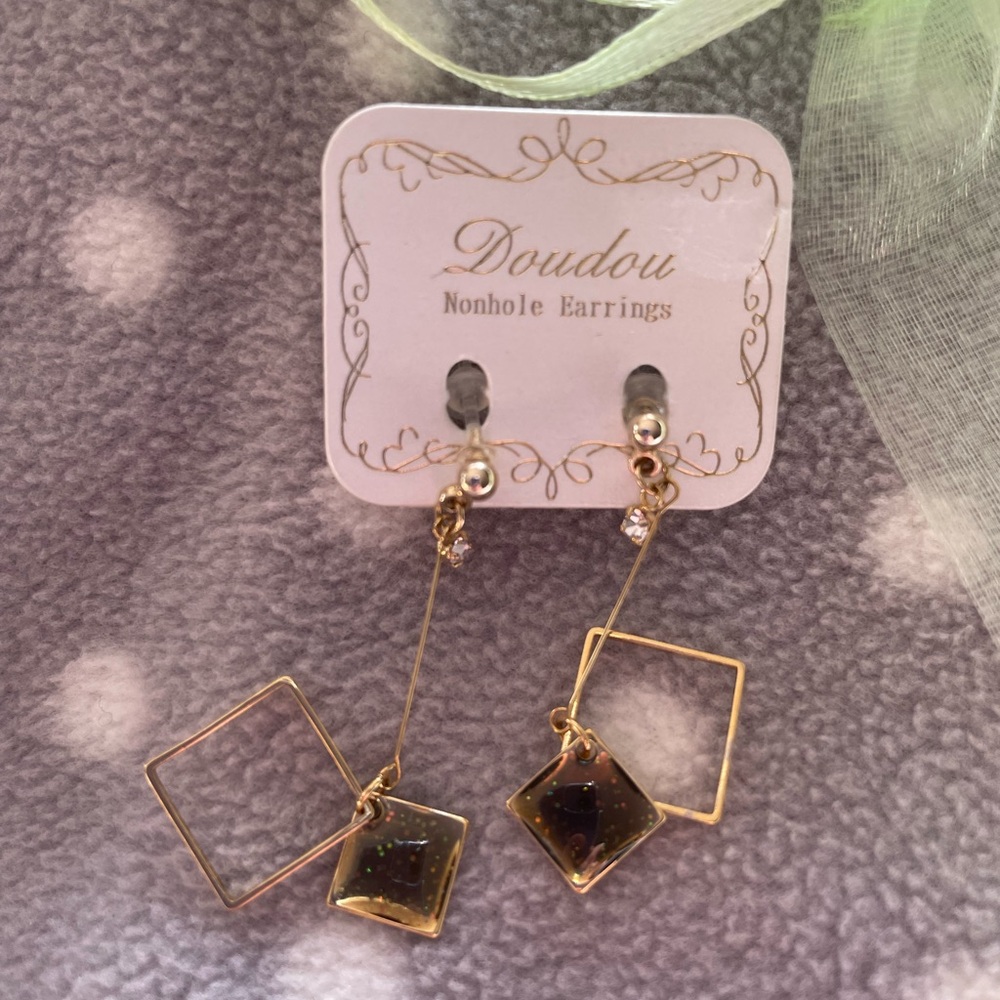 Cute Earrings purchased in Japan - Picture 3 of 5